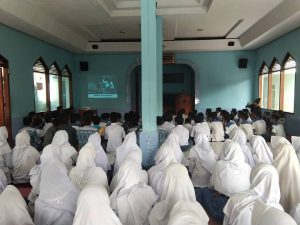 Penyuluhan tentang bahaya narkoba (2)